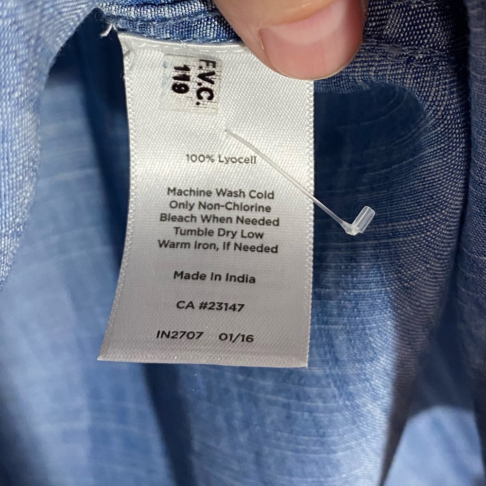 Talbots Chambray Collared 1/2 Button Placket Slee… - image 4